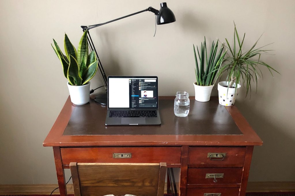 Working from home with a workstation instead of a laptop